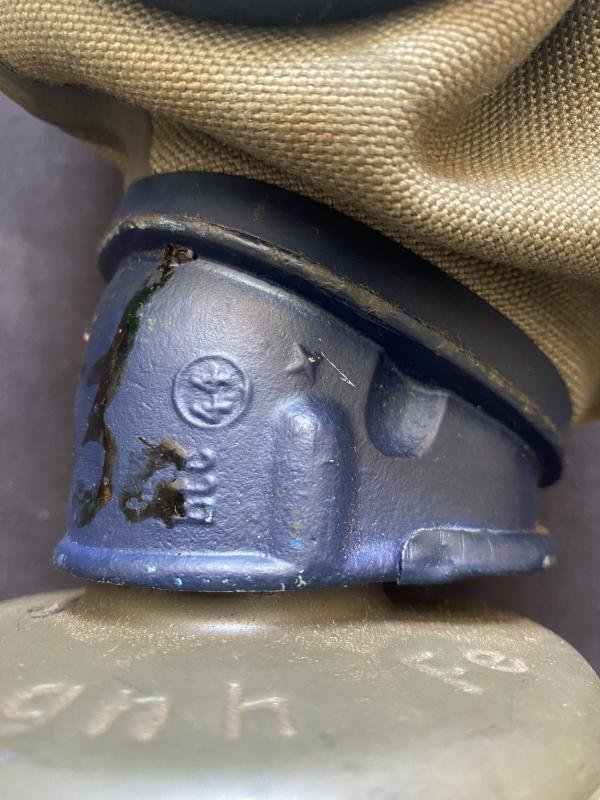 WW2 GERMAN M31 GAS MASK (LIGHT COLOURED) — image 3