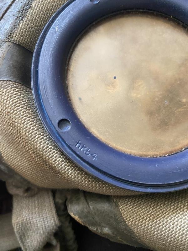 WW2 GERMAN M31 GAS MASK (LIGHT COLOURED) — image 7