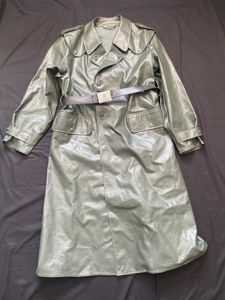 (Was £75) REPRODUCTION WW2 GERMAN DRK RUBBER COAT AND BELT