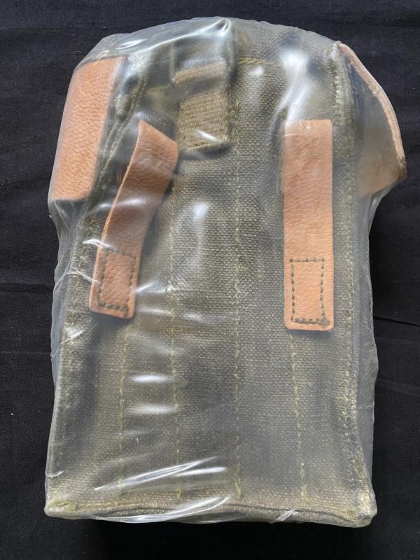 CZECH SMG VZ26 MAGAZINE POUCH — image 2
