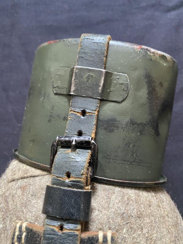WW2 GERMAN WATER BOTTLE — image 2