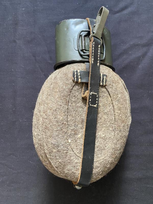 WW2 GERMAN WATER BOTTLE — image 3