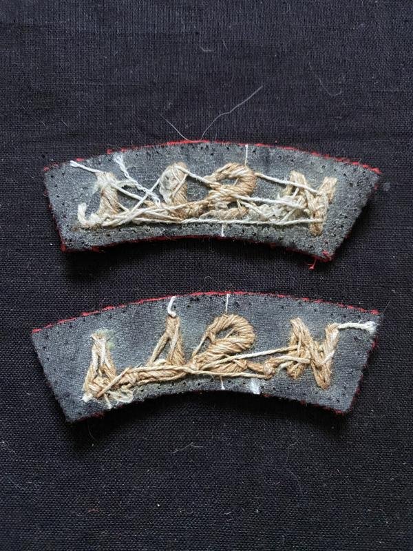 SET OF WW2 BRITISH ARMY KINGS SHROPSHIRE LIGHT INFANTRY SHOULDER TITLES — image 2