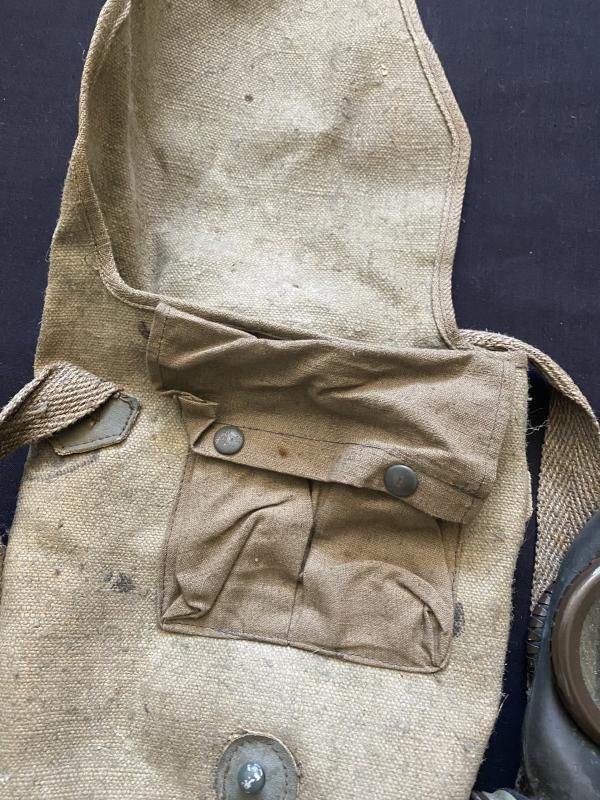 WW2 ITALIAN T.35 GAS MASK — image 5