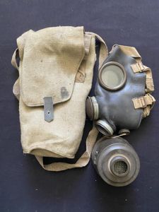 WW2 ITALIAN T.35 GAS MASK