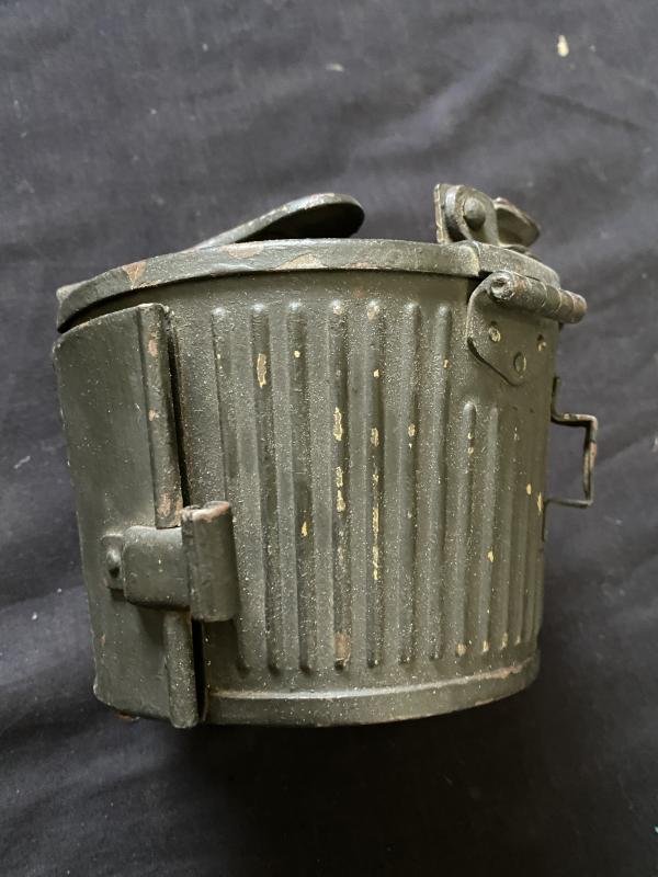WW2 GERMAN MG34/ MG42 DRUM MAGAZINE — image 2