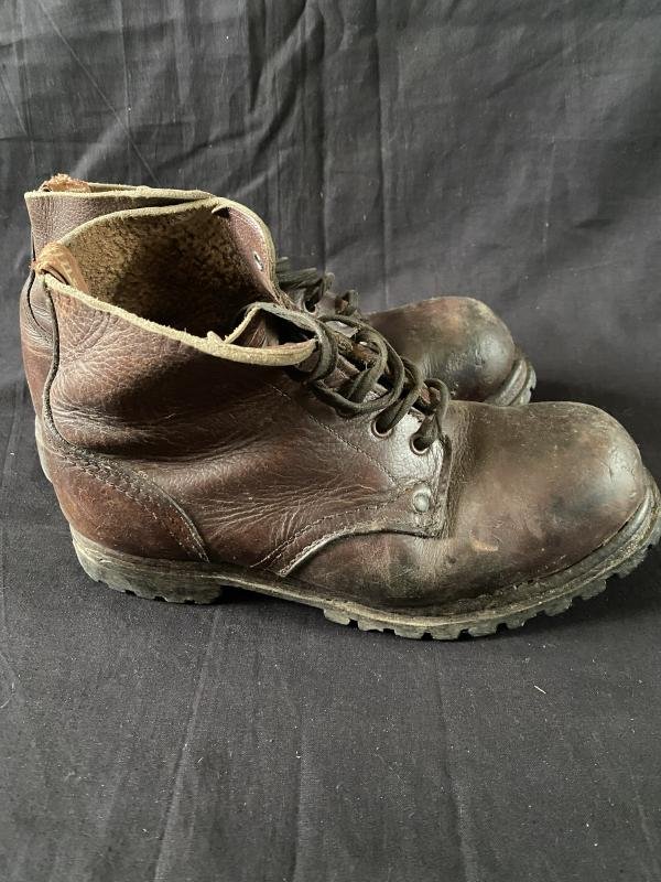 (Was £20) BROWN BOOTS — image 4