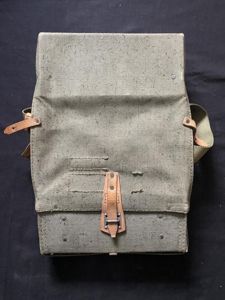 RPG-2 ROCKET BACKPACK WITH SPANNER