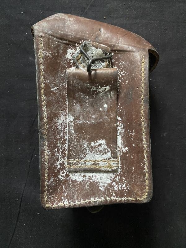 ZB26-30 LEATHER MAGAZINE POUCH — image 2