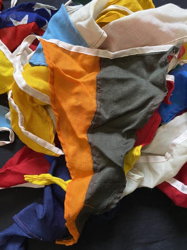 LARGE FLAG BUNTIN — image 4