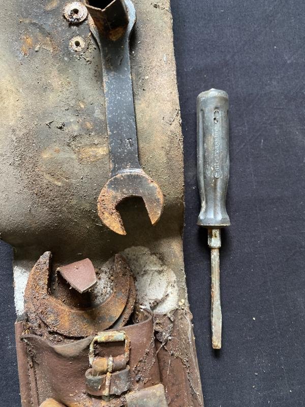 GUNNERS MAINTENANCE/TOOL KIT — image 3