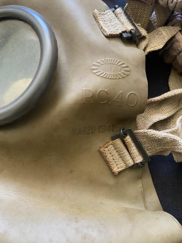 WW2 ITALIAN PC.40 GAS MASK — image 3