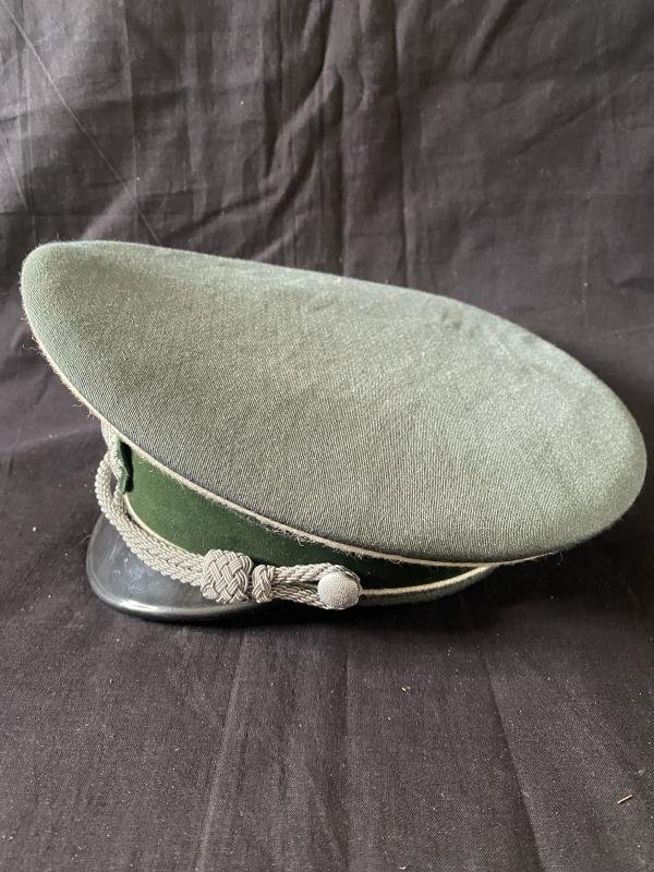 REPRODUCTION WW2 GERMAN INFANTRY OFFICER'S EREL VISOR CAP — image 3