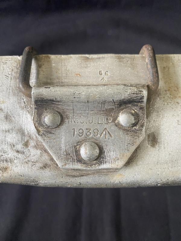 WW2 BRITISH MESS TIN — image 2