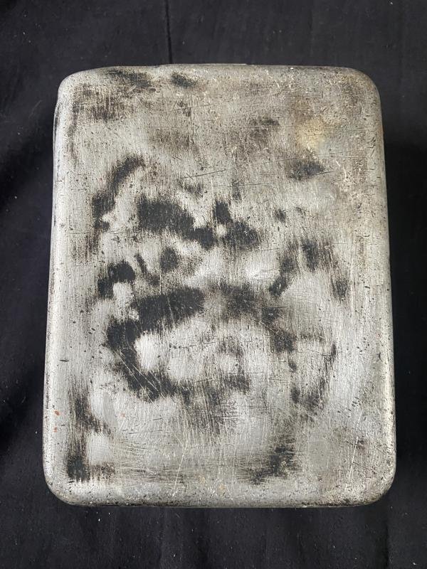 WW2 BRITISH MESS TIN — image 3