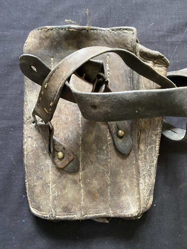 M56 SMG LEATHER MAGAZINE POUCH (DAMAGED) — image 3