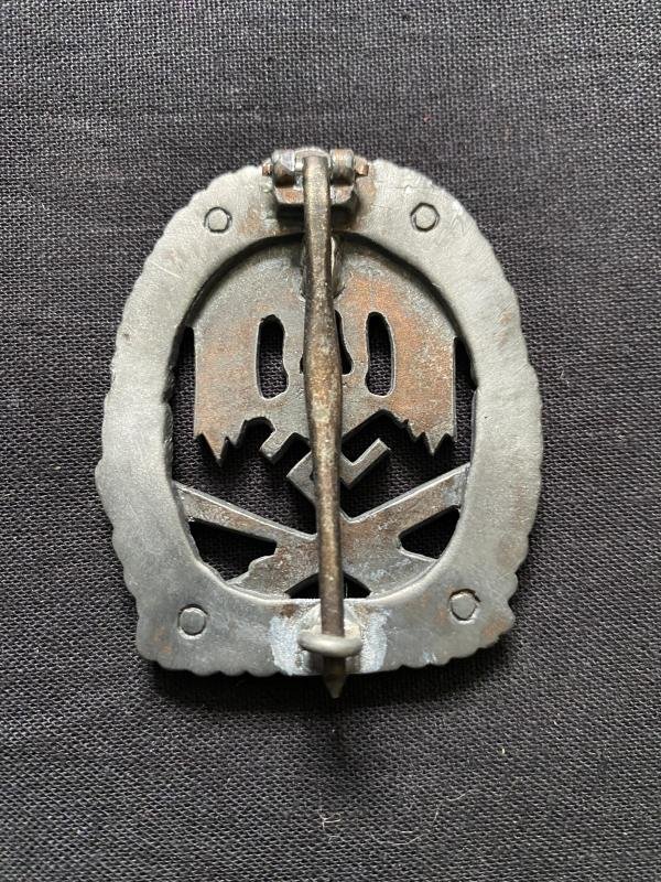 REPRODUCTION WW2 GERMAN GENERAL ASSAULT BADGE 50 — image 2