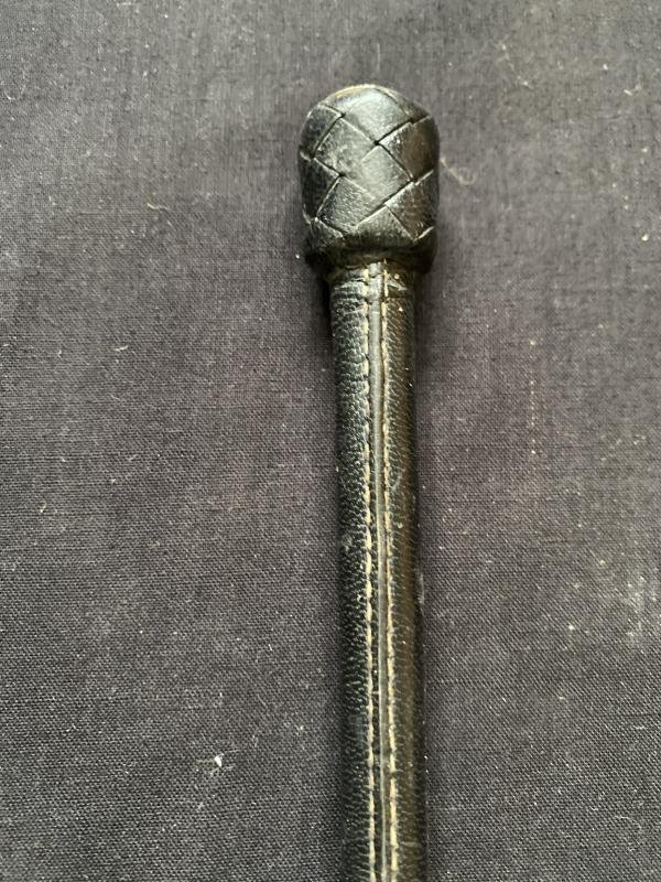 BLACK LEATHER HORSE WHIP — image 3