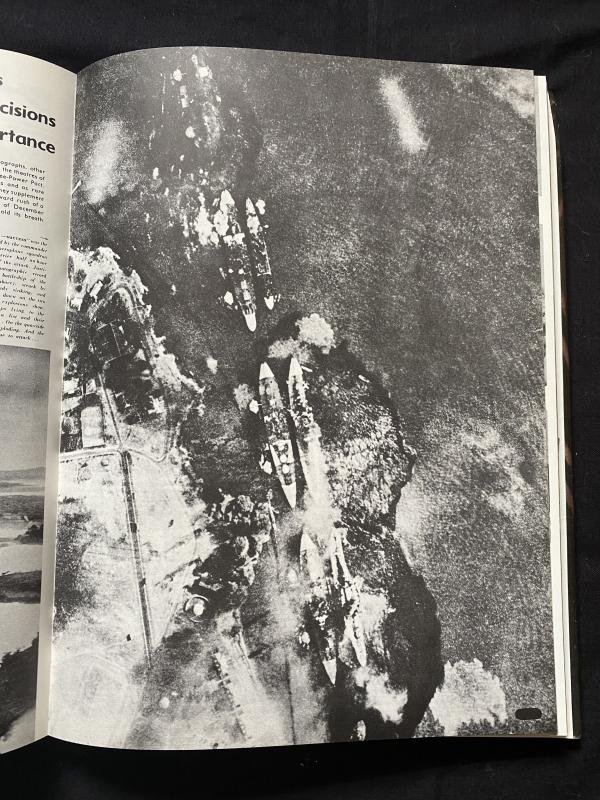 (was £15) HITLER'S WARTIME PICTURE MAGAZINE (HARDCOVER) — image 5