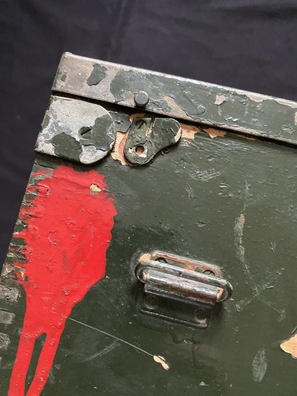 WW2 BRITISH FIELD TELEPHONE SET 'F' — image 9