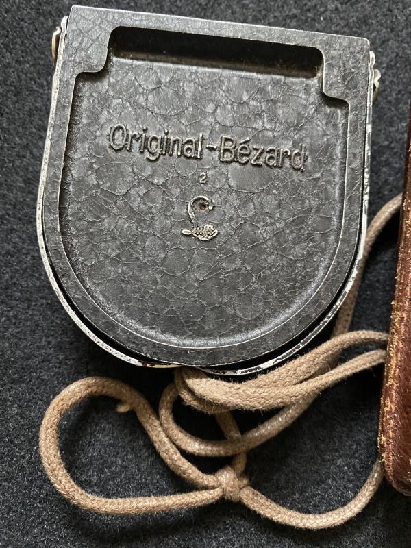 WW2 GERMAN WEHRMACHT ORIGINAL BEZARD COMPASS IN POUCH — image 7