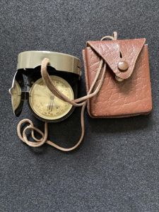 WW2 GERMAN WEHRMACHT ORIGINAL BEZARD COMPASS IN POUCH