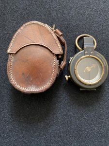 (Was £125) WW1 1918 DATED BRITISH OFFICER'S COMPASS IN LEATHER …