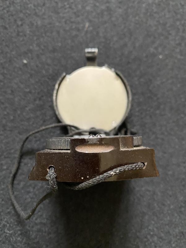 WW2 GERMAN BAKELITE MARCHING COMPASS — image 3