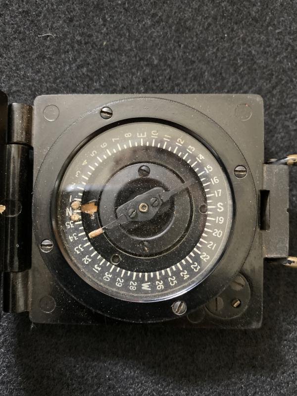 WW2 BRITISH MILITARY MARK 1 MARCHING COMPASS — image 2