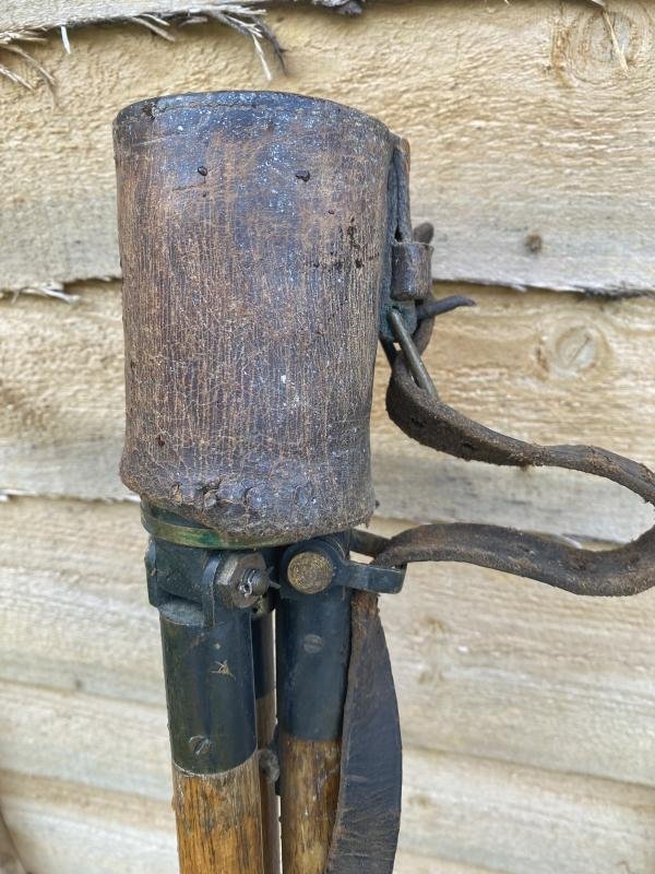WW2 CANADIAN MADE STAND INSTRUMENTS NO.21 MK.V TRIPOD — image 7