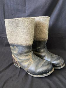 (Was £95) EAST GERMAN WINTER FELT BOOTS