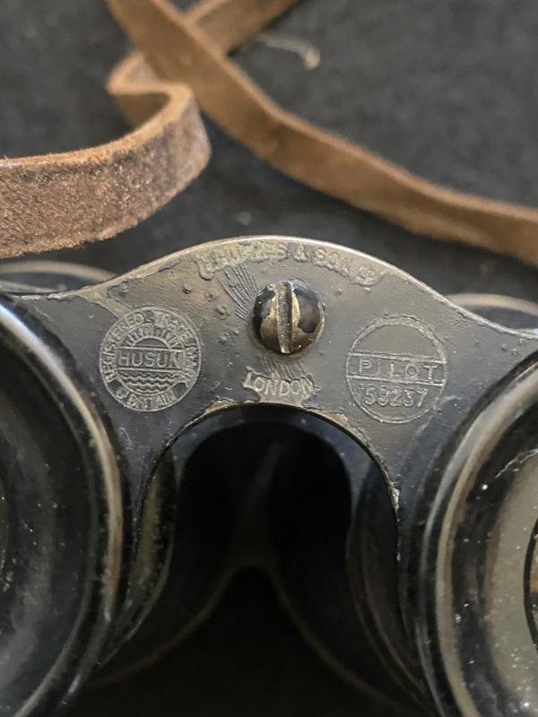 WW2 BRITISH COMMANDO/AIRBORNE BINOCULARS IN CASE — image 6