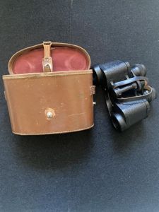 BARR & STROUD C.F.10 6 X BINOCULARS IN CASE
