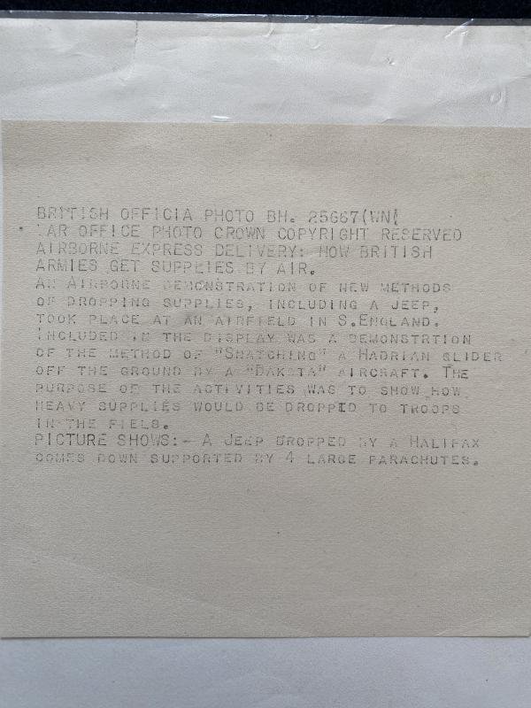 (was £10) BRITISH OFFICIAL PHOTO OF THE AIRBORNE DROPPING SUPLLIES — image 3