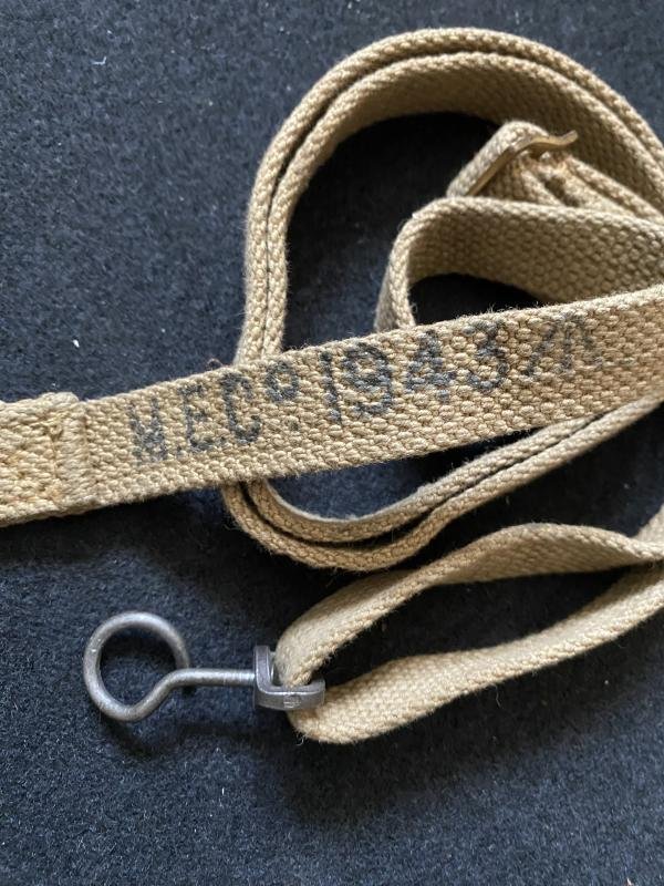 WW2 BRITISH 1943 DATED STEN SLING — image 2