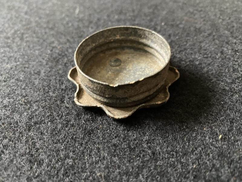 (Was £45) WW1 GERMAN STICK GRENADE BASE CAP — image 3