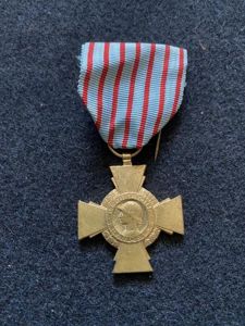 FRENCH ARMY CROIX DU COMBATANTS MEDAL