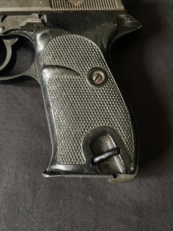 WEST GERMAN P1 PISTOL ( PRE-UK/EU DEACTIVATION) — image 4