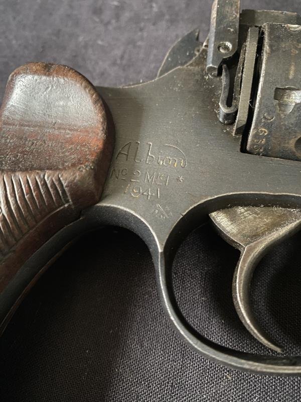 (Was £950) WW2 BRITISH NO.2 MK1 TANKERS REVOLVER ( PRE-EU/UK DEACTIVATION) — image 2
