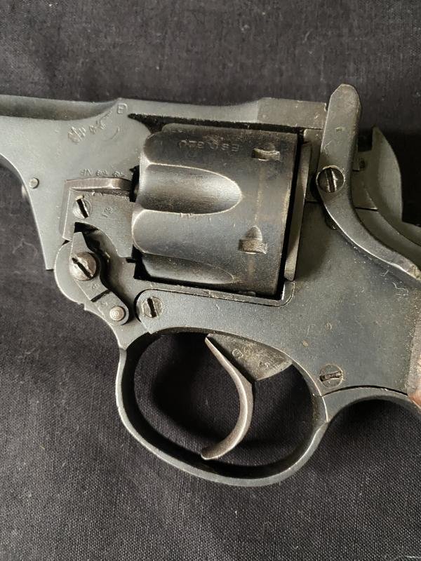 (Was £950) WW2 BRITISH NO.2 MK1 TANKERS REVOLVER ( PRE-EU/UK DEACTIVATION) — image 7