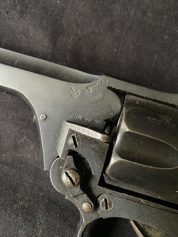 (Was £950) WW2 BRITISH NO.2 MK1 TANKERS REVOLVER ( PRE-EU/UK DEACTIVATION) — image 8