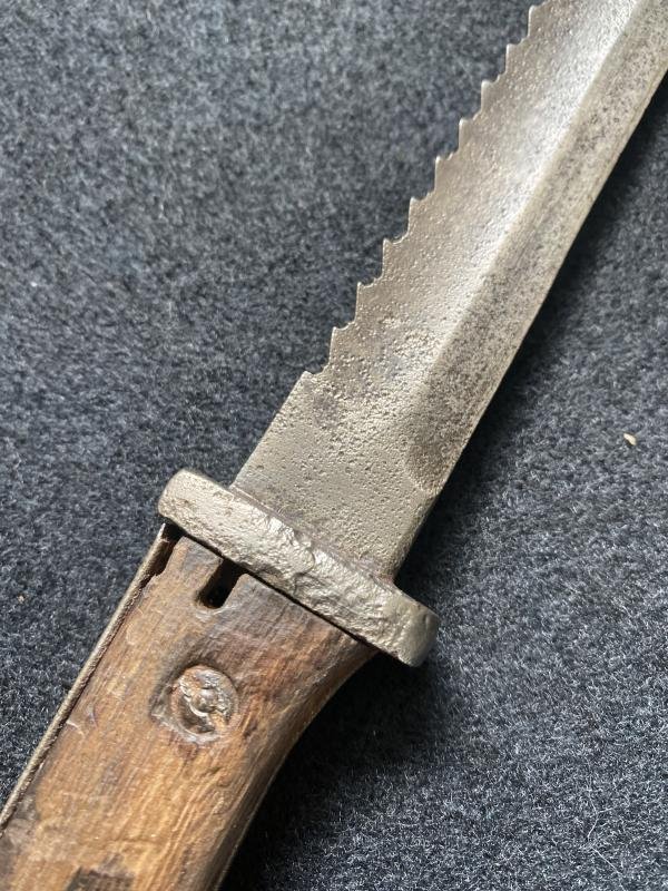 WW1 GERMAN SG 1884/98 SAWBACK BAYONET — image 2