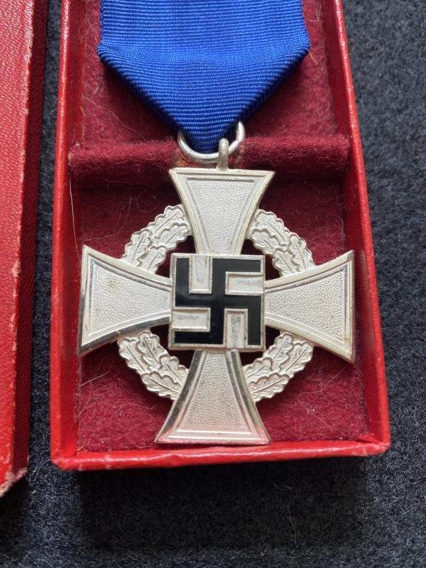 CHRISTMAS SPECIAL DAY 9 (WAS £125) WW2 GERMAN NATIONAL FAITHFUL SERVICE 25 YEARS WITH PRESENTATION BOX — image 2