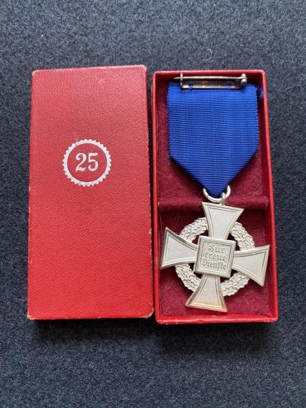CHRISTMAS SPECIAL DAY 9 (WAS £125) WW2 GERMAN NATIONAL FAITHFUL SERVICE 25 YEARS WITH PRESENTATION BOX — image 3