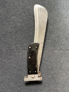 WW2 U.S. PILOT/PARATROOPER CATTARAUGUS FOLD UP MACHETE
