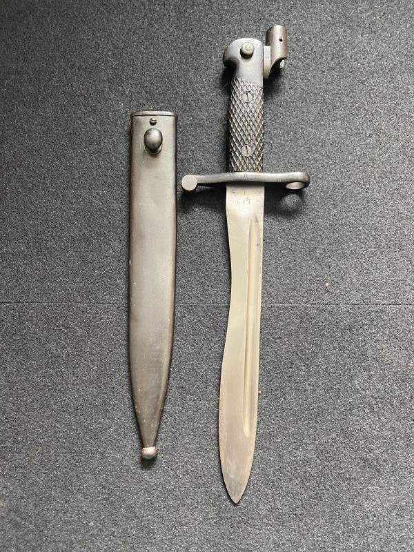 WW2 SPANISH M1941 BOLO MAUSER BAYONET — image 4