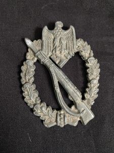 WW2 GERMAN INFANTRY ASSAULT BADGE - KARL WURSTER K.G. 'KWM'