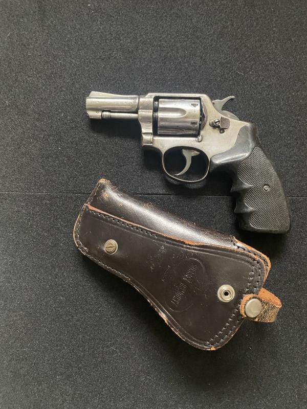DEACTIVATED SMITH & WESSON MODEL 10 .38 SPL REVOLVER WITH HOLSTER (UK DEACTIVATION) — image 5