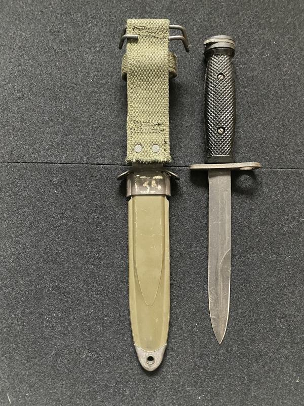 U.S. M1 CARBINE BAYONET WITH A M8A1 SCABBARD — image 5