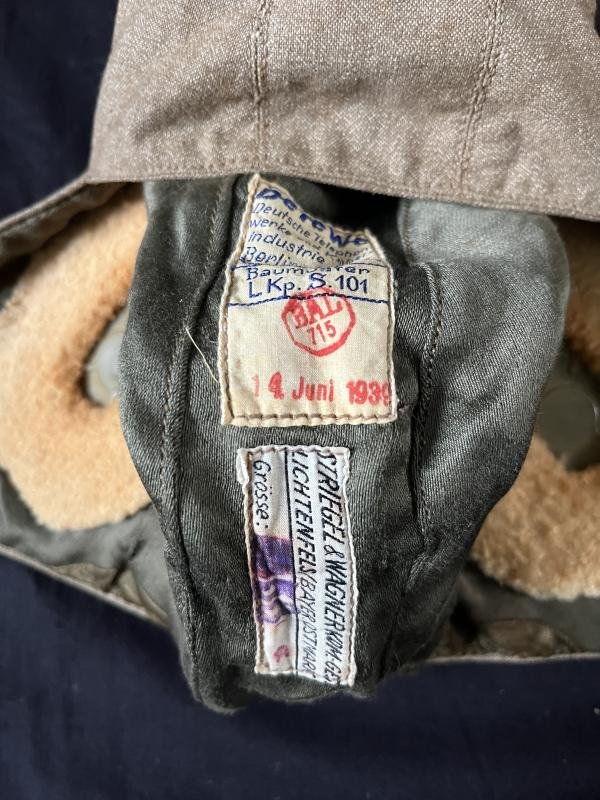 WW2 1939 DATED GERMAN LUFTWAFFE LKP S 101 PILOTS HELMET WITH EARLY THROAT MIC — image 7